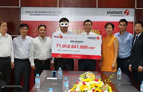 Vietlott trả thưởng giải Jackpot kỳ quay số mở thưởng thứ 51