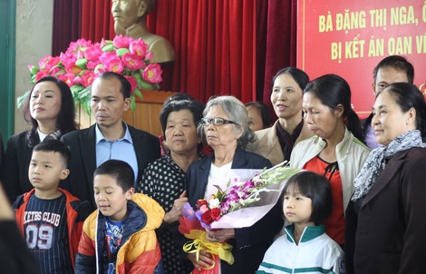 Xin lỗi 3 mẹ con sau 28 năm hàm oan án giết chồng, cha