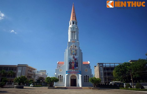 Khám phá nhà thờ Nhọn nổi tiếng ở Quy Nhơn