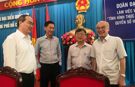 Làm đúng bị hành, sai thì nhởn nhơ!