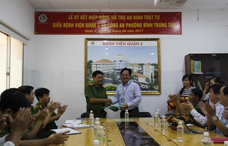 Công an và Bệnh viện quận 2 hiệp đồng chống tội phạm