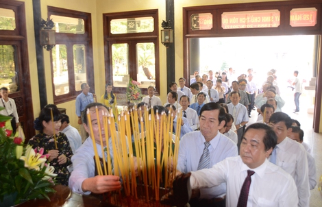 Bác Tôn - tấm gương ngời sáng