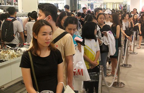 'Tôi không còn dại dột mua hàng giảm giá dịp Black Friday'