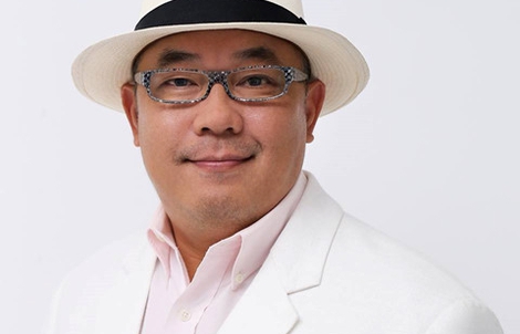 Khaisilk lộ hình "con buôn"