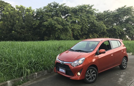 Chồng tiền đặt cọc, đón mua ô tô 300 triệu chơi Tết