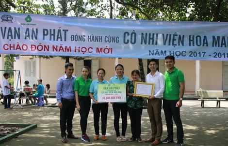 Vạn An Phát giúp đỡ trẻ em cô nhi viện đầu năm học mới