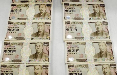 Nhiều gia đình Nhật đến bãi rác tìm tiền của cha mẹ