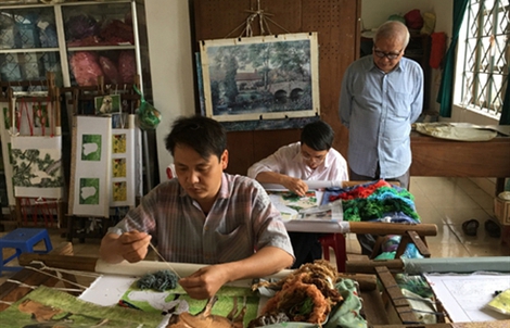 Độc đáo nghề vẽ tranh bằng... chỉ