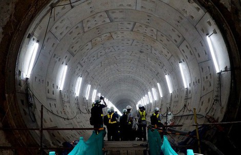 Cận cảnh bên trong đường hầm tuyến Metro đầu tiên của TPHCM