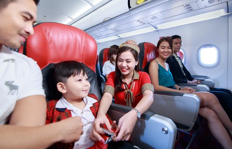 Săn vé Vietjet giờ vàng, dự lễ hội Nhật - Hàn - Đài đình đám