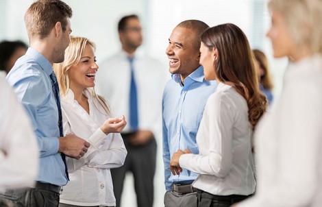 7 sai lầm khiến bạn bị cô lập nơi công sở