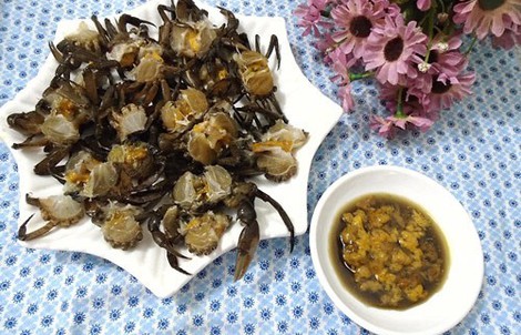 Mẹo hay giúp bạn lấy gạch cua siêu nhanh và sạch