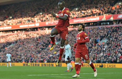 Đại thắng, Liverpool vươn lên vị trí thứ 2