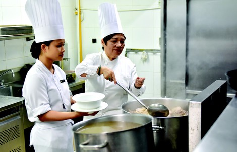 Thổi hồn Việt vào quốc yến