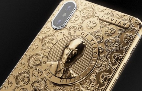 Chiêm ngưỡng Iphone X bằng vàng có hình Tổng thống Nga Putin