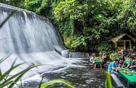 Những ý tưởng hút khách không nhờ đồ ăn của các nhà hàng