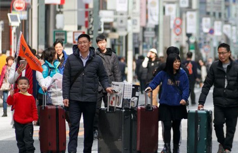 Người Trung Quốc đi du lịch nước ngoài nhiều chưa từng thấy