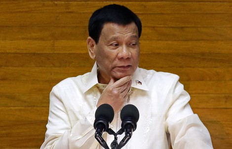 Ông Duterte dọa giết cảnh sát tha hóa trên truyền hình trực tiếp