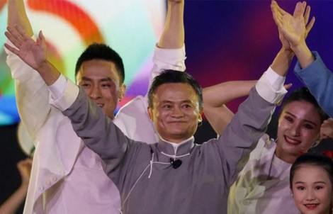 Phía sau quyết định từ bỏ ánh hào quang của Jack Ma