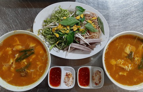 Đi chợ hoa, ăn hàng mê mệt