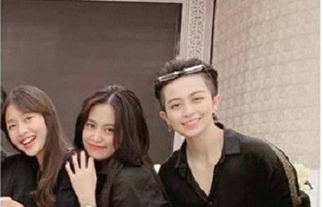 Hoàng Thùy Linh - Gil Lê "chỉ là bạn bè"?