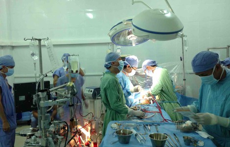 Kỳ diệu khi cứu sống 1 trường hợp thủng động mạch chủ cuống tim