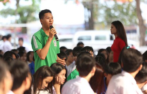 "ĐƯA TRƯỜNG HỌC ĐẾN THÍ SINH 2019" TẠI BÌNH ĐỊNH: Quan tâm ngành nghề thế mạnh địa phương