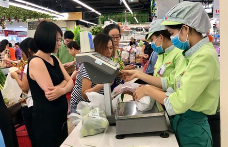 Chất thải nhựa giảm trong siêu thị, tăng ở chợ