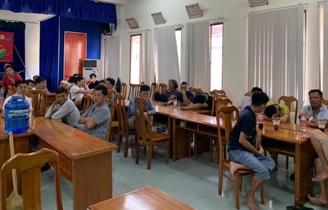 Công an tóm gọn tụ điểm đá gà cực lớn ở huyện Bình Chánh