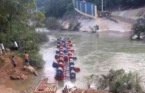 Lật cầu phao biên giới Việt Nam-Trung Quốc, ít nhất 2 người chết, 1 người mất tích