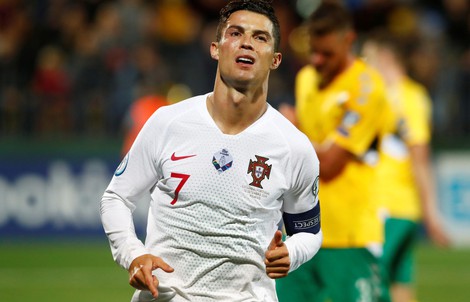 Ronaldo lập cú poker, Bồ Đào Nha vùi dập chủ nhà Lithuania