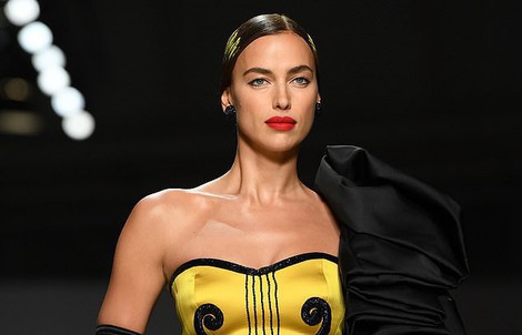 Siêu mẫu Irina Shayk cuốn hút trên sàn diễn thời trang