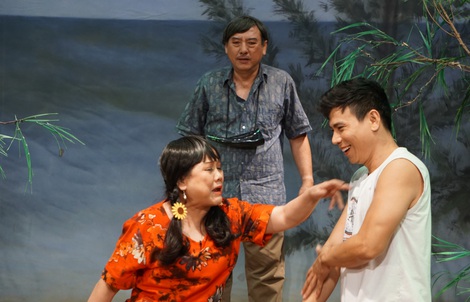 Nghệ sĩ Ái Như chăm chút cho "Tình yêu trời đánh"