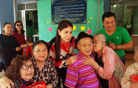 NSND Lý Huỳnh qua đời