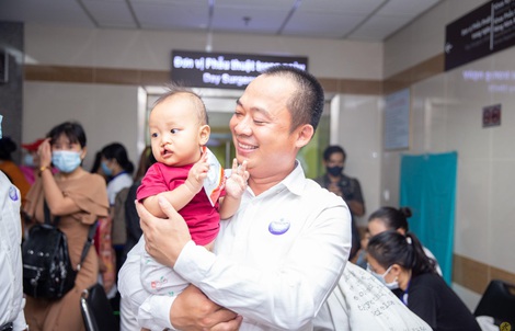 Điện Máy Xanh và LG trao 1,5 tỉ đồng cho Operation Smile, mang nụ cười trọn vẹn cho trẻ em hở hàm ếch