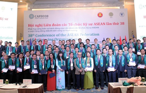Thêm 44 kỹ sư của EVNHCMC đạt chứng chỉ ASEAN