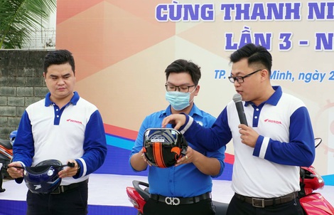 Phổ biến kiến thức lái xe an toàn cho công nhân