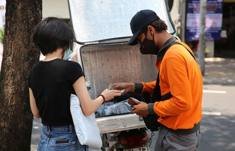Mua hàng online, thanh toán tiền mặt: Dễ bị lừa