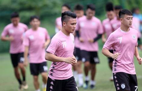 Cháy vé xem Công Phượng đấu Quang Hải, Hà Nội FC không được tập ở sân Thống Nhất