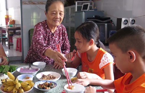 Bồi bổ đúng cách trong mùa Covid-19