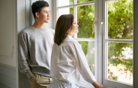 Đi chơi với chồng rất chán