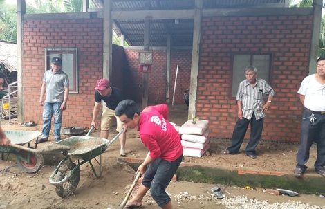 1 căn nhà, 6.000 khẩu trang và hàng trăm phần quà từ các tài xế công nghệ