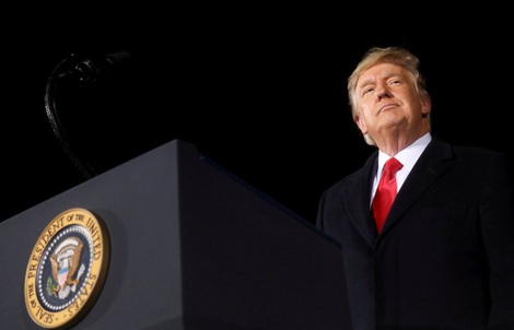 Ông Trump tìm được 2 luật sư lấp chỗ trống