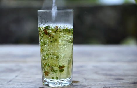 Trà hoa xuyến chi lạ mà quen!