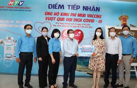 Sawaco: Trao 260 triệu đồng ủng hộ quỹ mua vaccine phòng, chống Covid-19