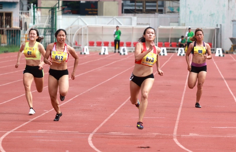 Lê Tú Chinh trở lại, 1.003 thành viên thể thao Việt Nam dự SEA Games 32
