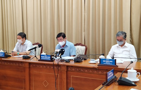 TP HCM tạm dừng thêm nhiều hoạt động dịch vụ, giải trí, "hy sinh lợi ích ngắn hạn"