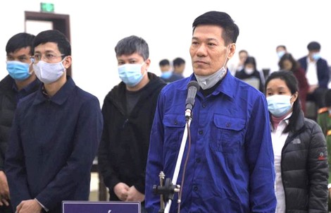 Nguyên giám đốc CDC nâng khống giá máy xét nghiệm Covid-19 xin giảm án