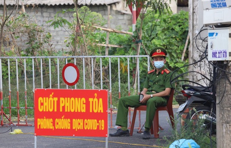 UBND TP HCM ra chỉ thị khẩn, yêu cầu dừng chợ tự phát, hoạt động giao thông công cộng