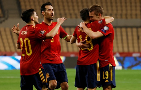 Sergio Busquets nhiễm Covid-19, Tây Ban Nha run rẩy trước Euro